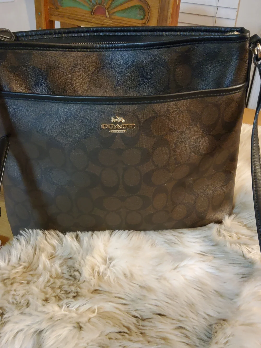 Coach Brown/Black Signature File Crossbody Bag/Shoulder Bag GUC ~ VGUC